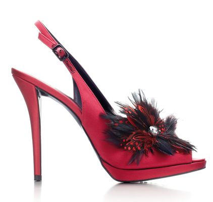 Stuart Weitzman Abendschuhe Rot mit Federschmuck Modell: Feathery auch Schwarz erhältlich